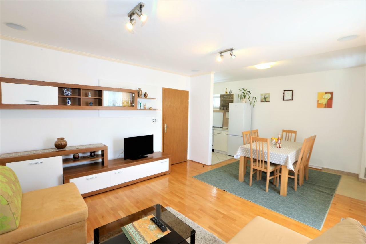 Apartmani Vinko 巴什卡沃达 外观 照片